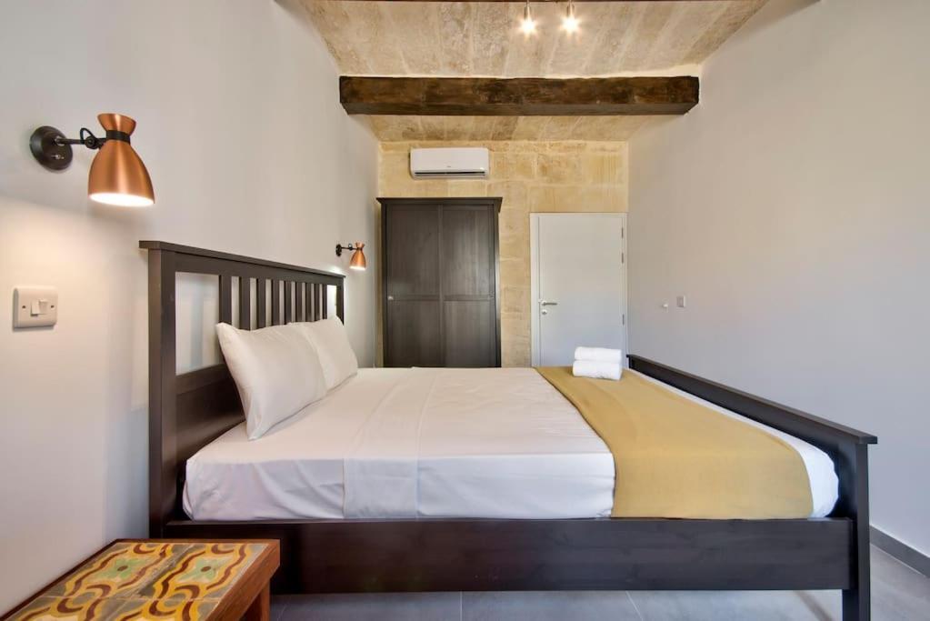 Vallettastay Old Lodge Apartment 7 Bagian luar foto