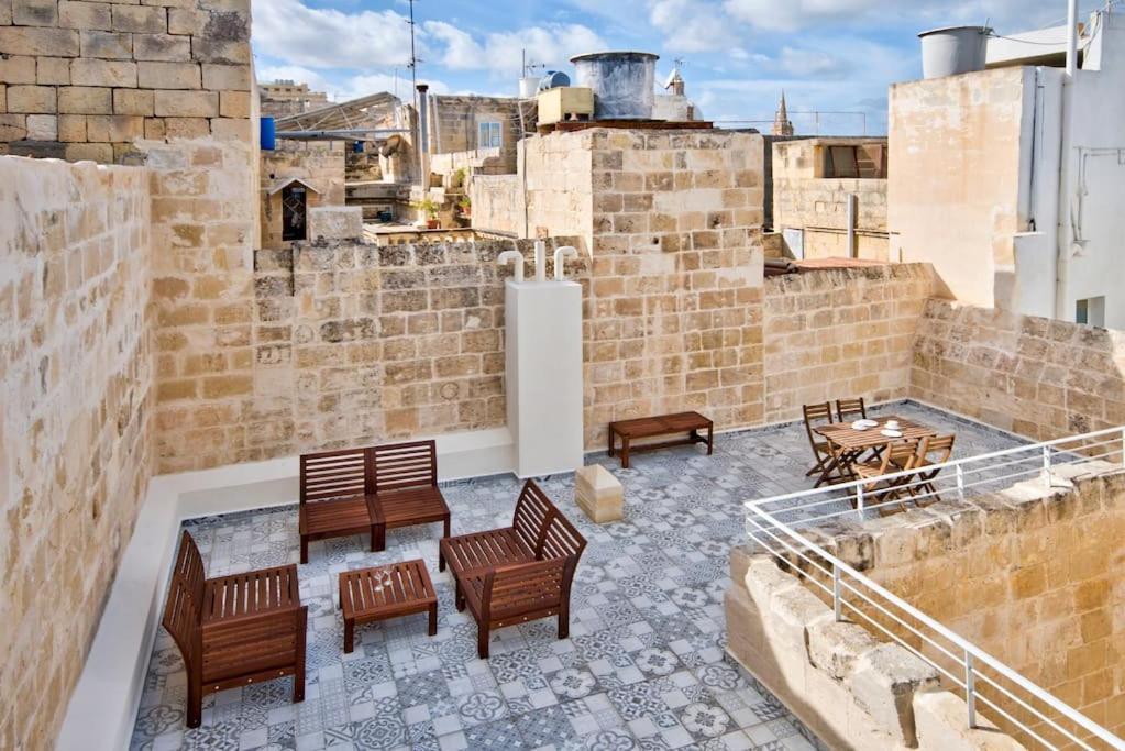 Vallettastay Old Lodge Apartment 7 Bagian luar foto