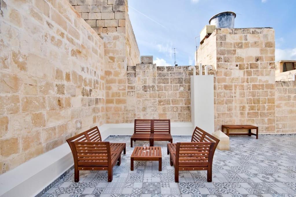 Vallettastay Old Lodge Apartment 7 Bagian luar foto